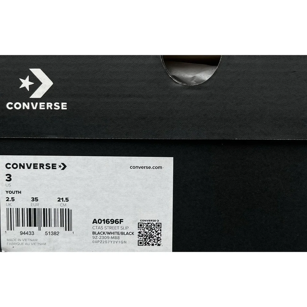 Converse Chuck Taylor Street Youth Boys Girls Low Top Sneaker Size 3 Black White